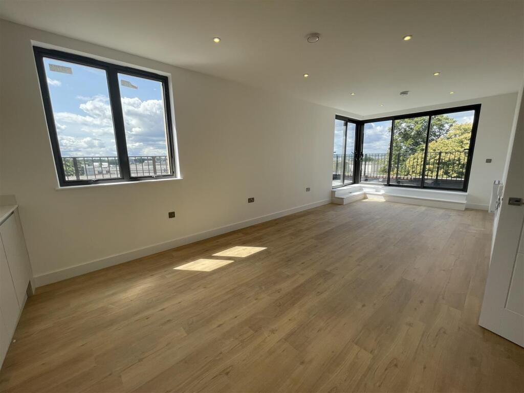 Main image of property: Farnborough Road, Farnborough