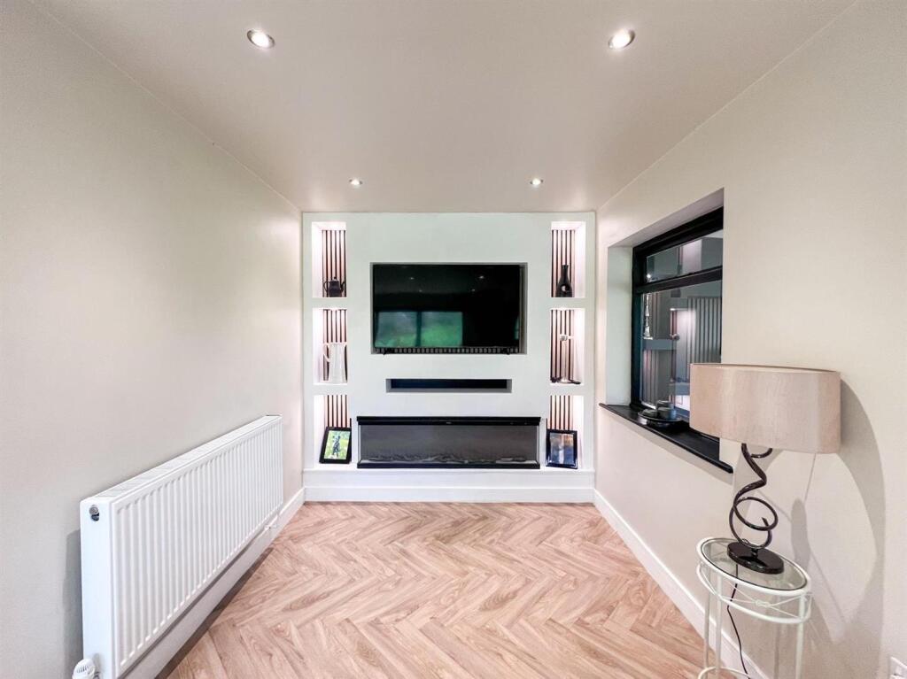 House in Stoke-on-Trent - View 5