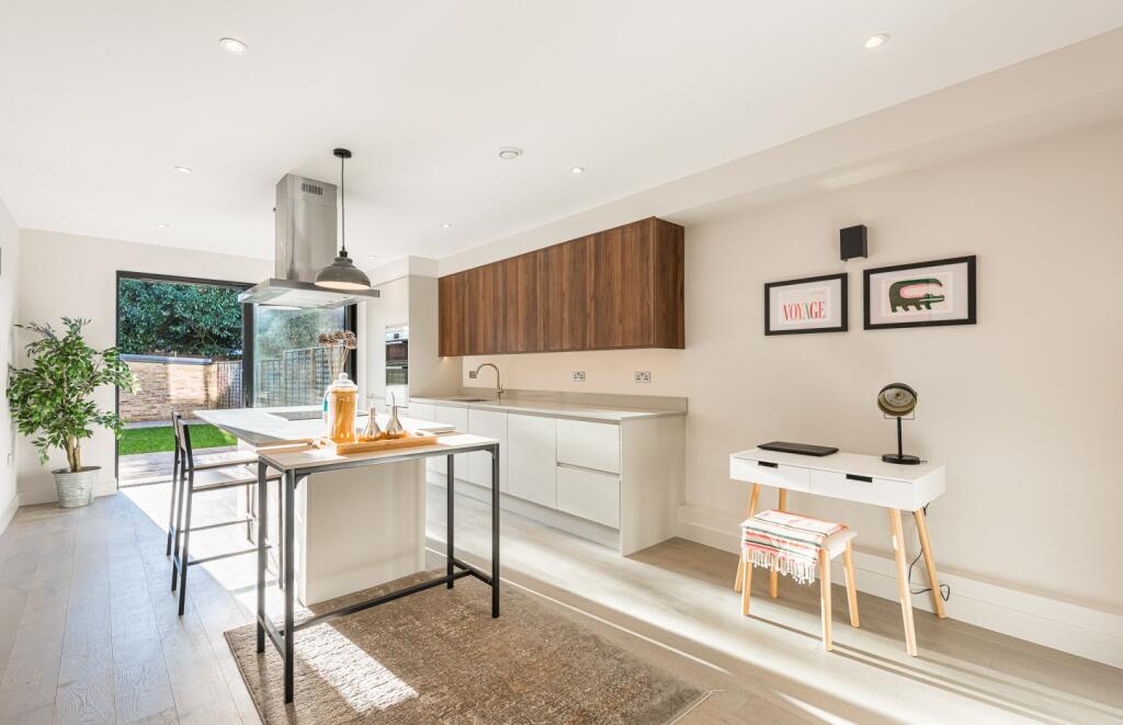 Main image of property: EARDLEY ROAD, SW16