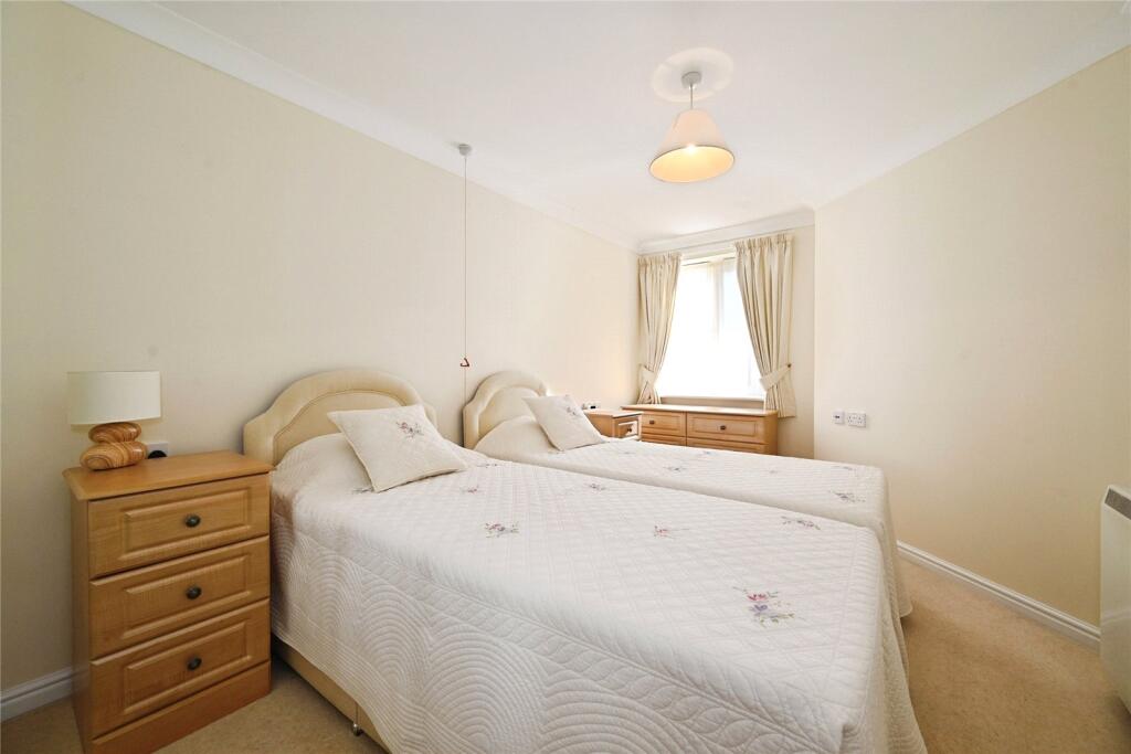 Apartment in Reading - More