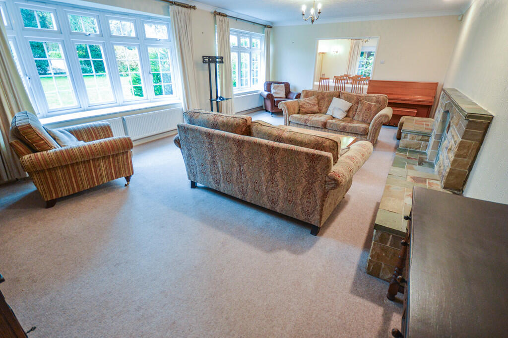 Bonville Chase, Altrincham, WA14 photo 2