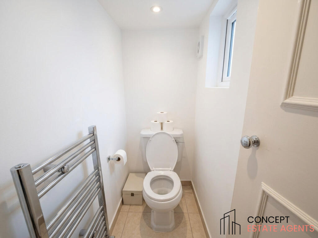 Apartment in London, Falcon Estate, Clapham Junction - More