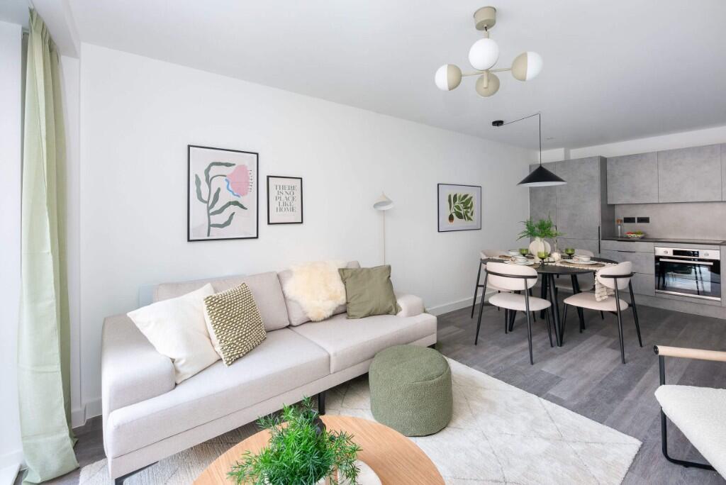 Main image of property: Manchester, Greater Manchester, M5