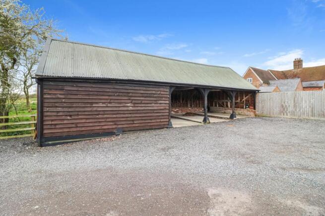 bidwells - shipton barns (16).JPG