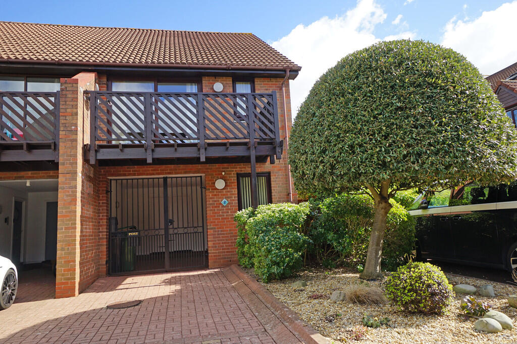 Main image of property: Cadgwith Place, Port Solent