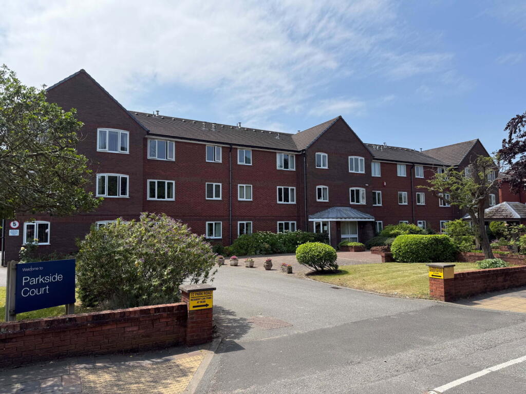 1-bed house on Parkside Court, Hesketh Park, Southport, PR9, £65,000