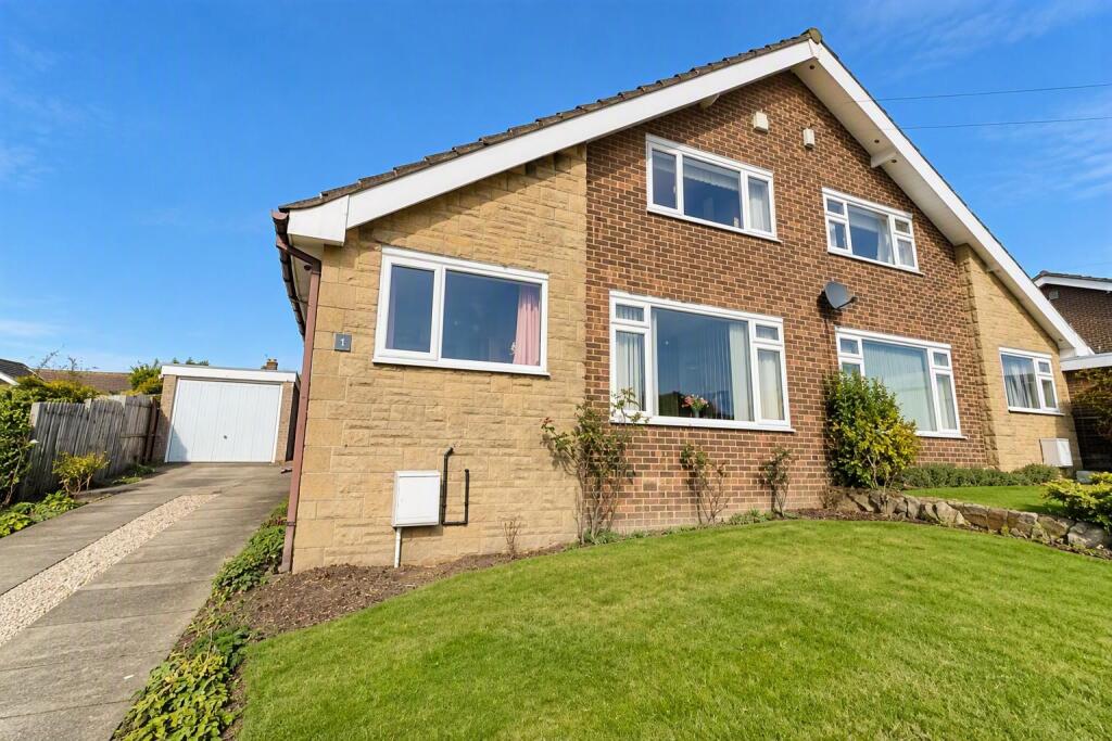 3-bed semi-detached on Greenacres, Shelf, Halifax, £220,000
