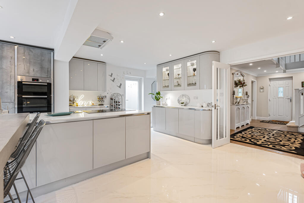 House in St Albans - View 5