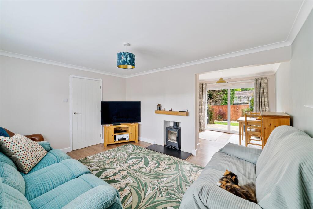 House in Nailsea, North Somerset - More