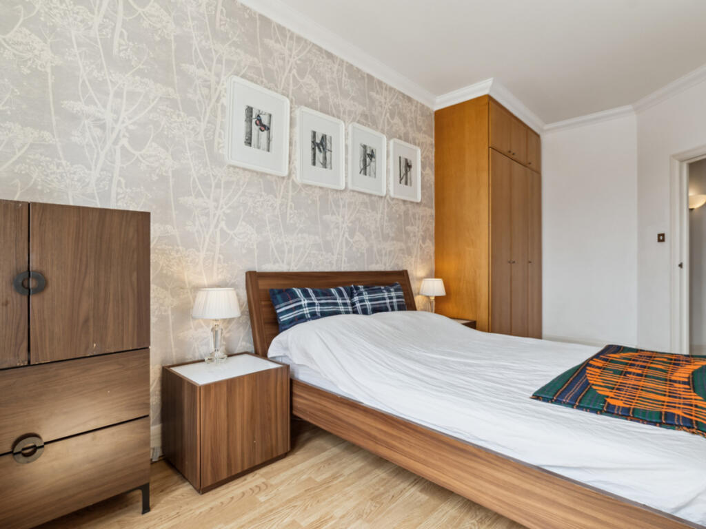 Apartment in London - View 4