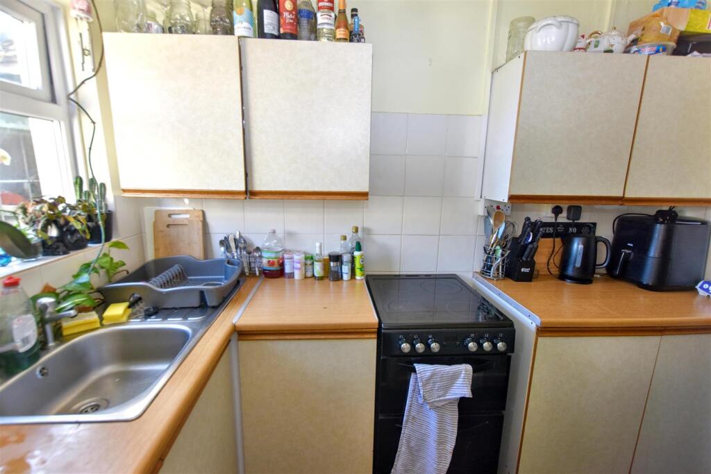 House in Camborne, Beacon - More
