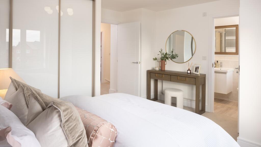 House in Horsham, Old Holbrook, North Horsham - More