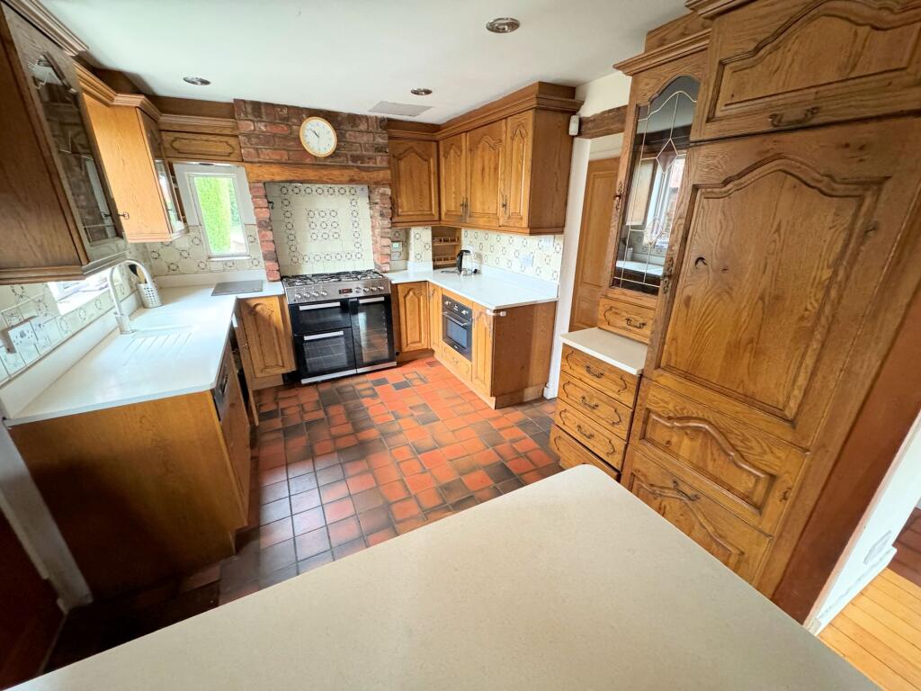 8A, Fulshaw Avenue, Wilmslow, SK9 photo 3