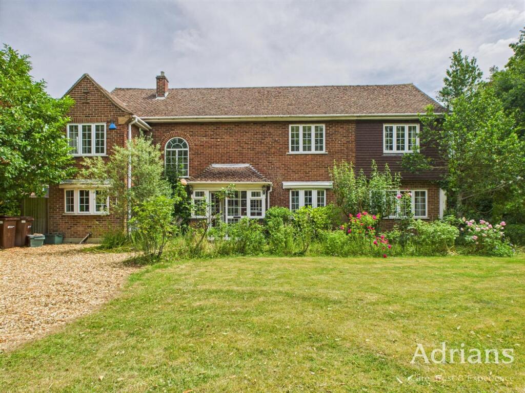 Main image of property: Chignal Road, Chelmsford