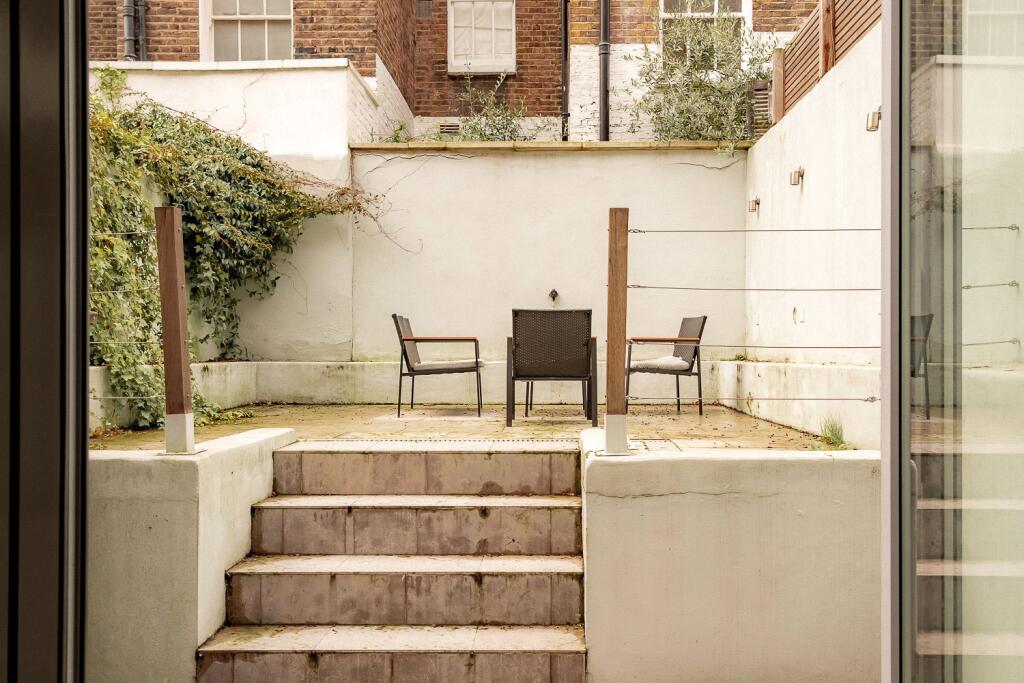 4 bedroom terraced house for rent