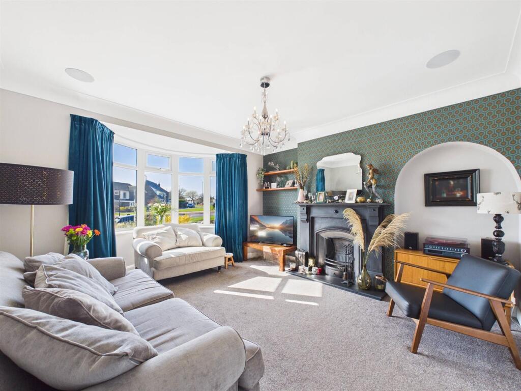 Beach Road, Tynemouth - More