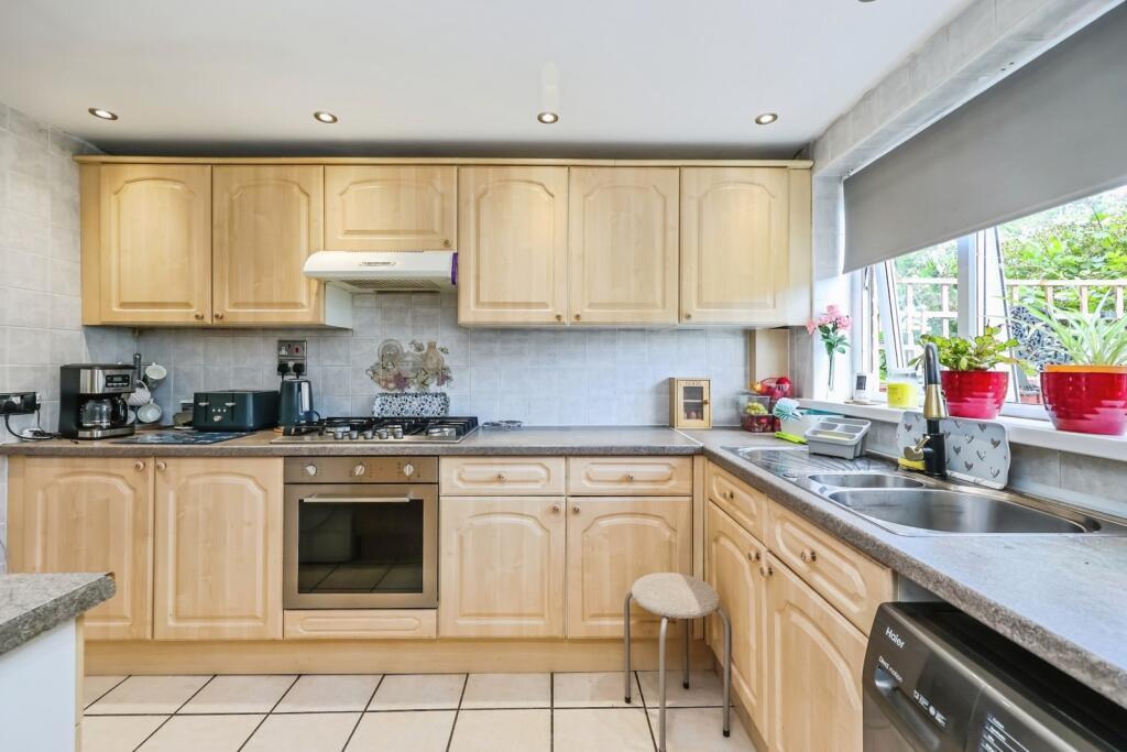 House in Nottingham, Clifton - View 2
