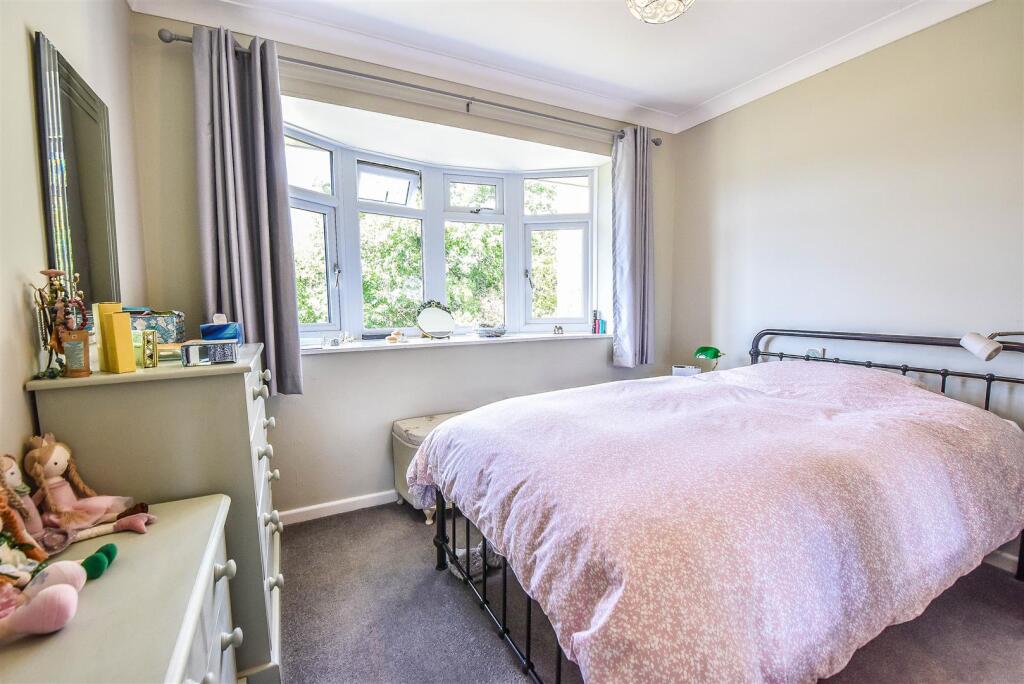 Apartment in Gloucester - View 5