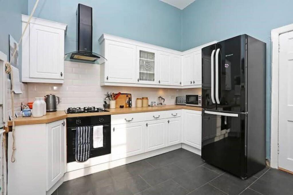 3 bedroom flat for rent