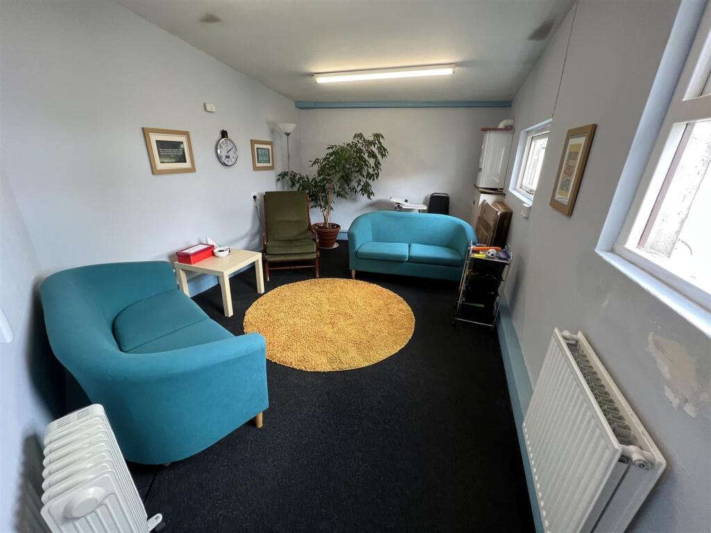 Parc Y Shwt, Fishguard, SA65 photo 5