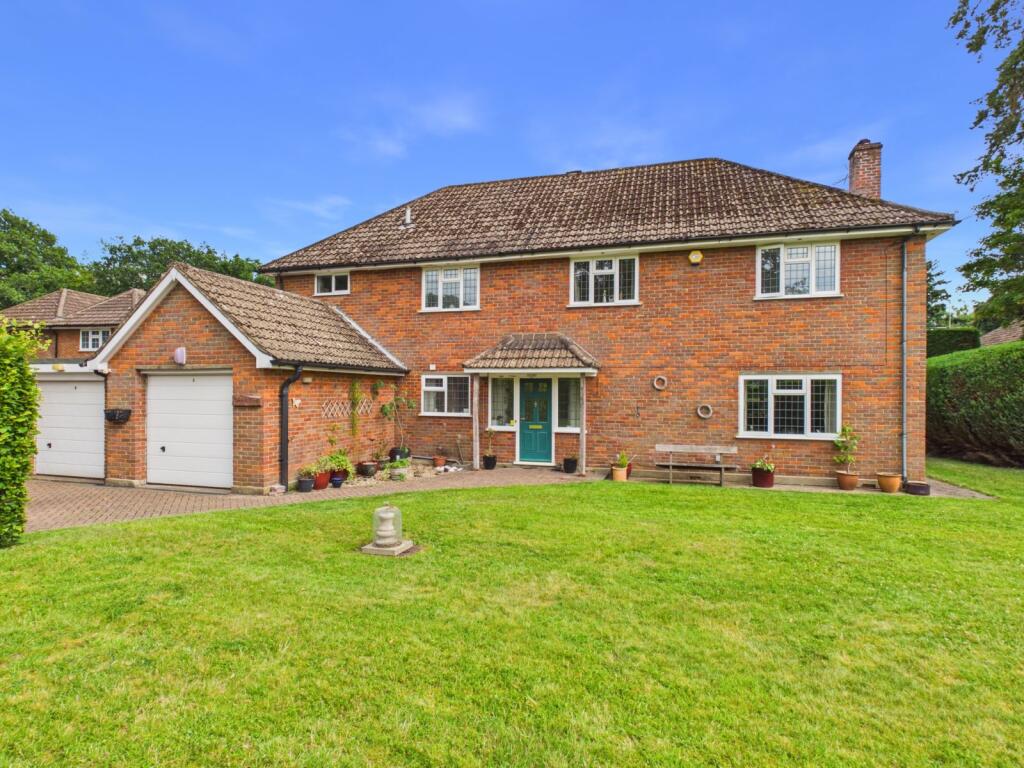 Main image of property: Park Grove, Chalfont St. Giles, Buckinghamshire, HP8