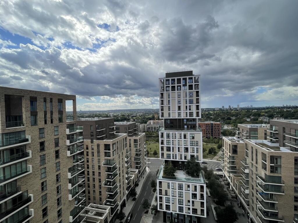 1 Plowden Rd photo 4