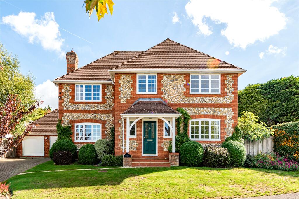 5-bed detached on Woodbank, Loosley Row, Princes Risborough, Buckinghamshire, HP27, £1,050,000