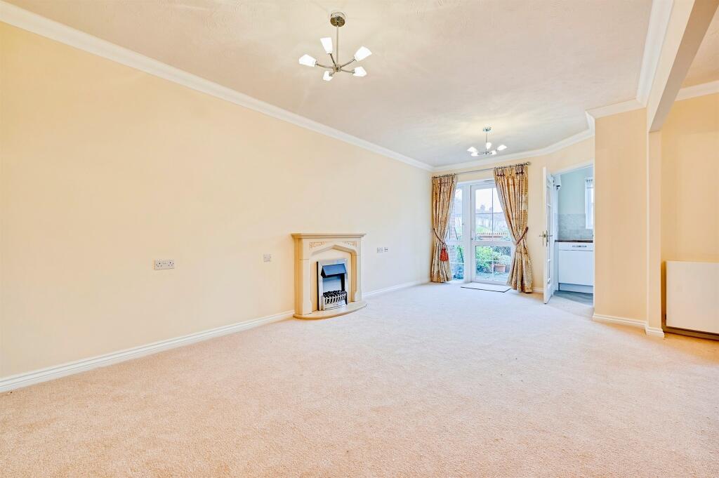 2-bed other on Radwinter Road, Saffron Walden, £280,000