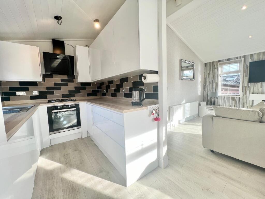 House in Durham - View 3