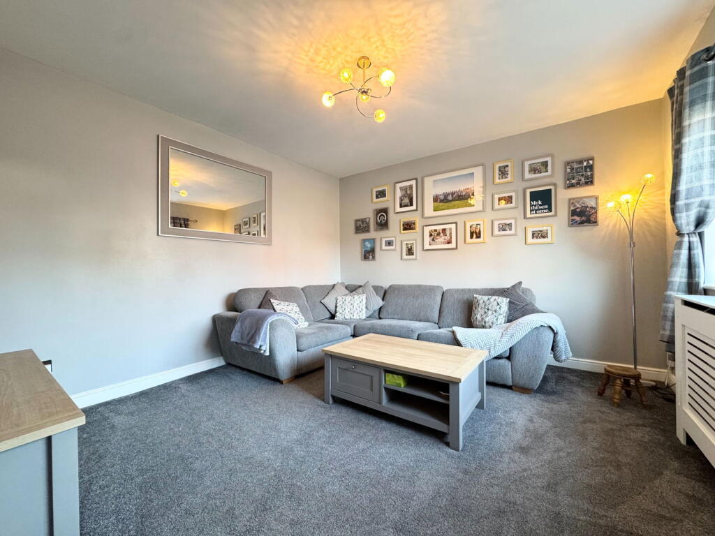 House in Barnsley, South Yorkshire - More