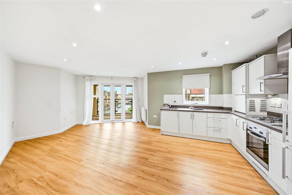 Apartment in Dartford, Stone - View 2