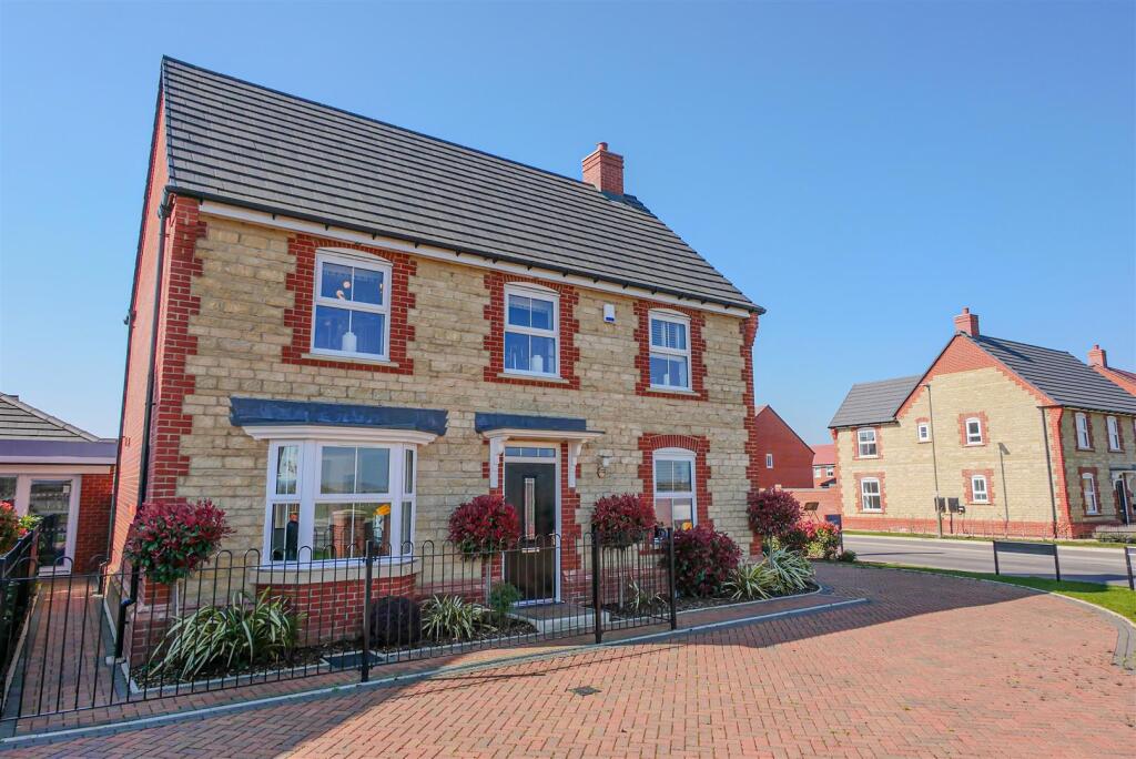 4-bed detached on Gerard Avenue, Benson, £720,000