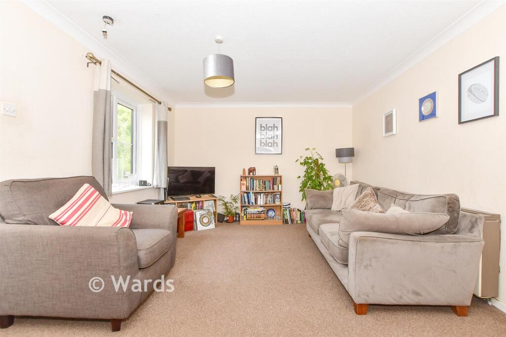 Apartment in Maidstone, Marden - View 3