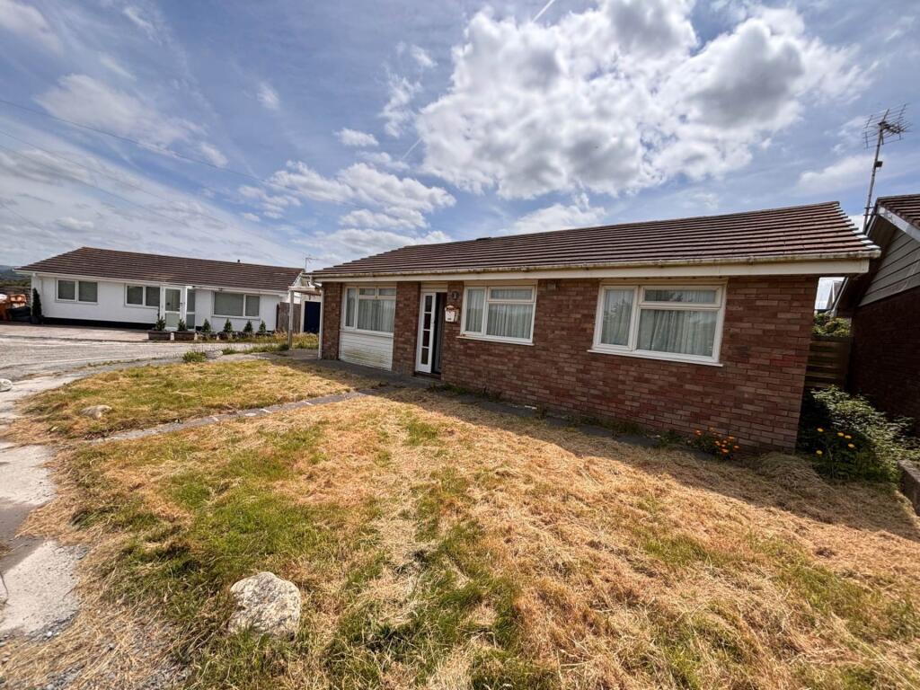 Main image of property: Bryngwyn Close, Borth