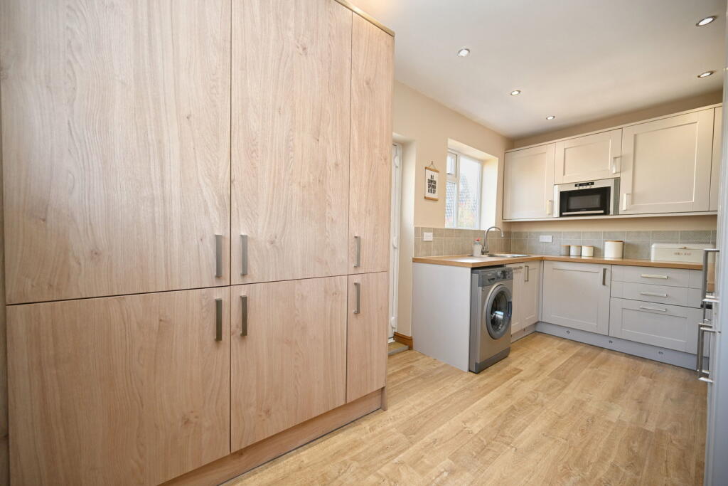 House in Barnsley, Worsbrough Bridge, Kendray - View 5