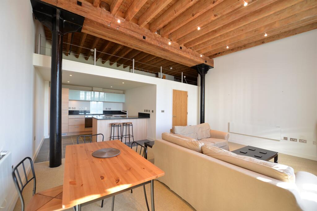 Apartment in London, Custom House, Silvertown - View 3