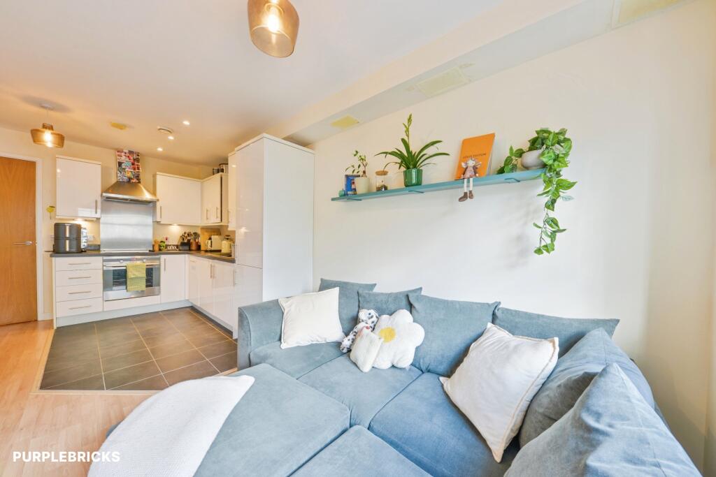 Apartment in Stevenage - View 5
