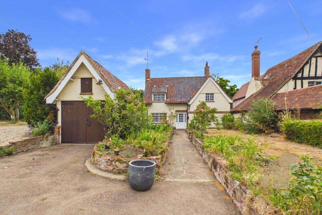 Main image of property: The Green, Hadleigh, Ipswich