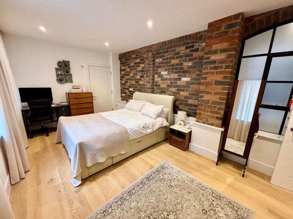 House in Birmingham, Jewellery Quarter - View 4