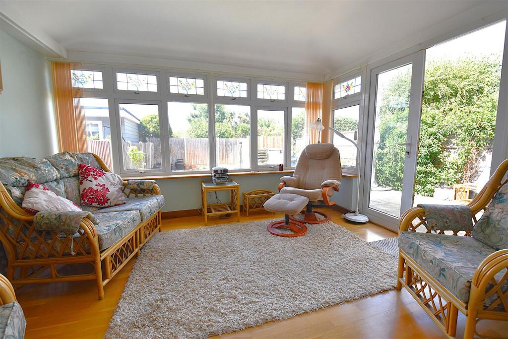 House in Southend-on-Sea - View 4