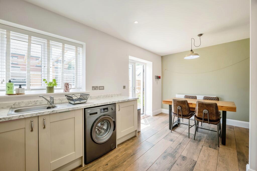 Tudor Pole Road, Glastonbury, Somerset, BA6 photo 3