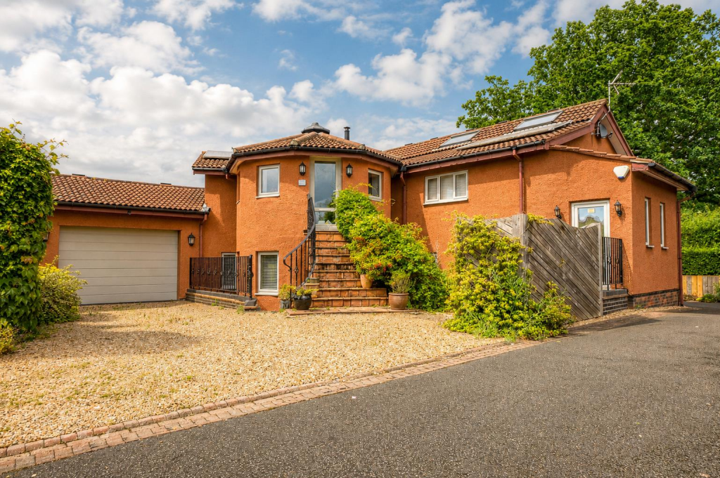 Main image of property: Oak Tree Court, Tollerton, Nottingham