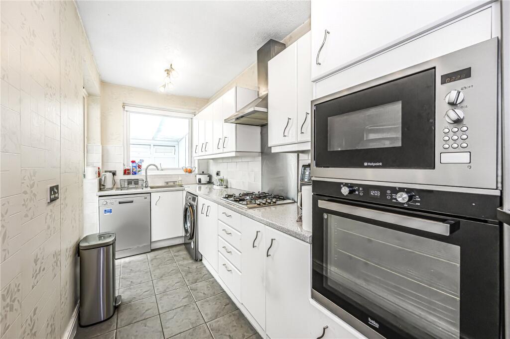House in Dagenham - View 4