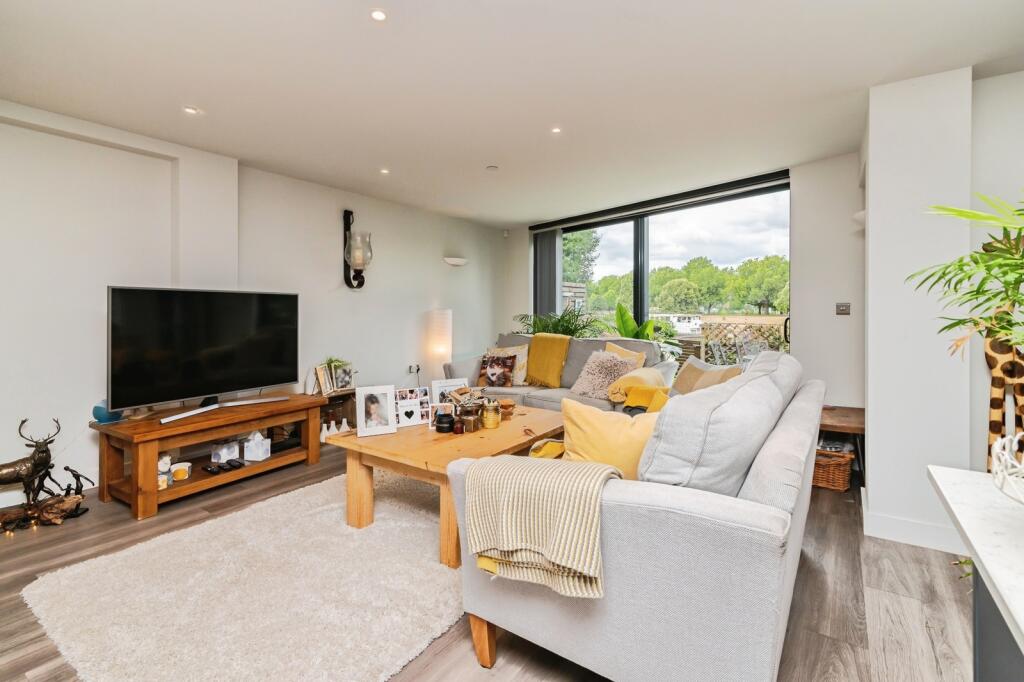 Apartment in Nottingham - View 4