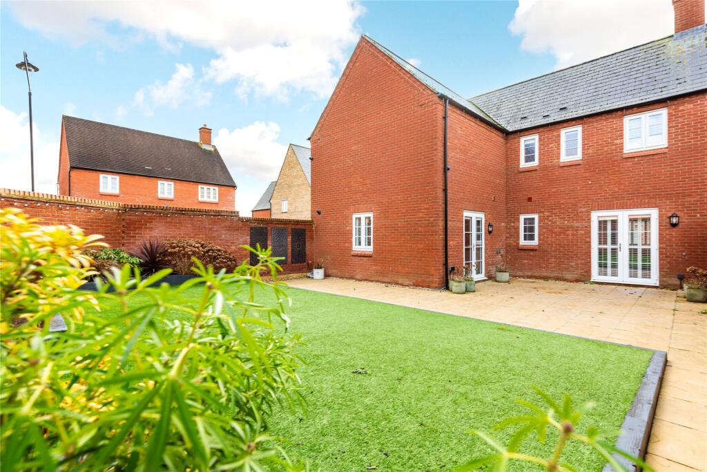 3, Tew Road, Roade, Northamptonshire, NN7 photo 4