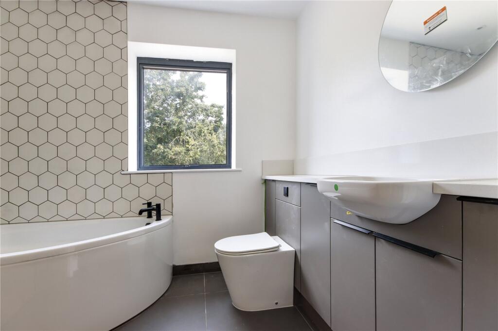 House in Tonbridge - More