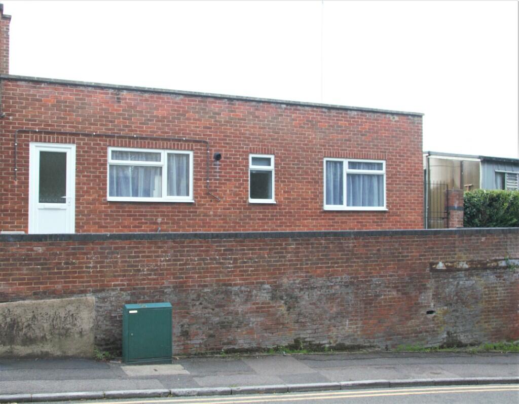 Main image of property: Manor Street, NN9
