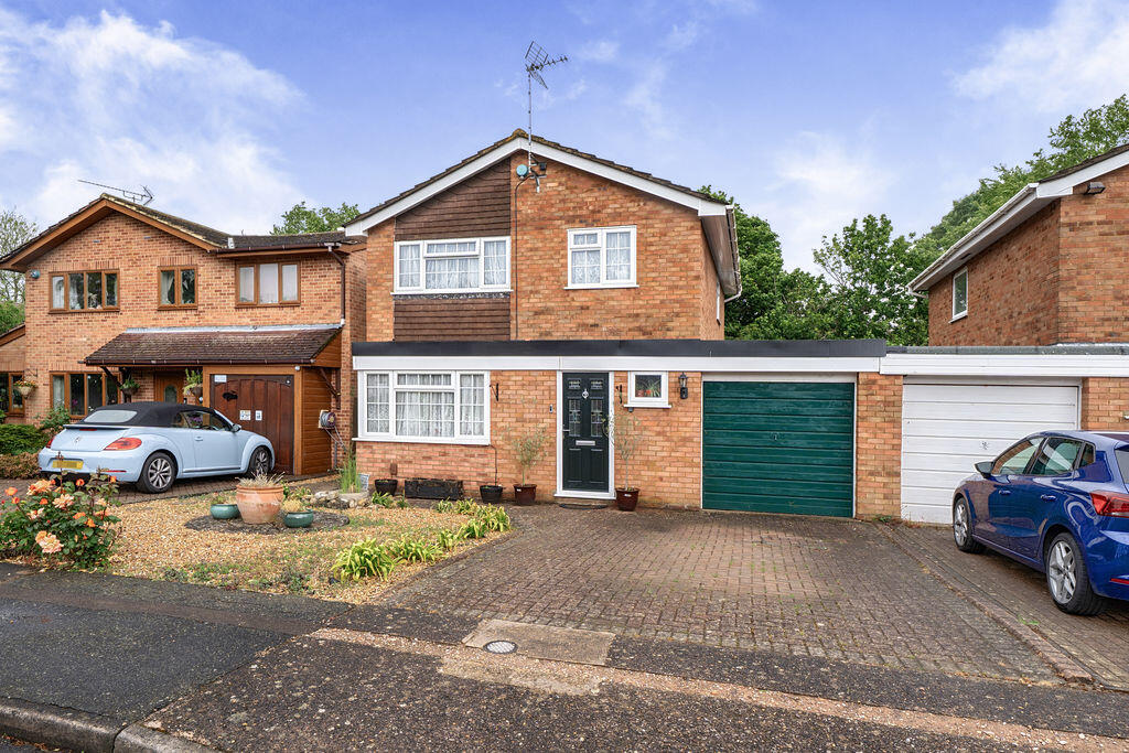 Main image of property: Gleneagles Close, Far Bletchley, Milton Keynes