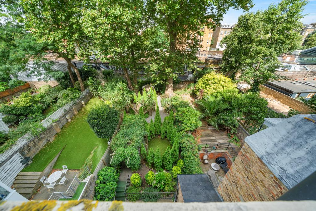 Apartment in London, Royal Borough of Kensington and Chelsea - View 2