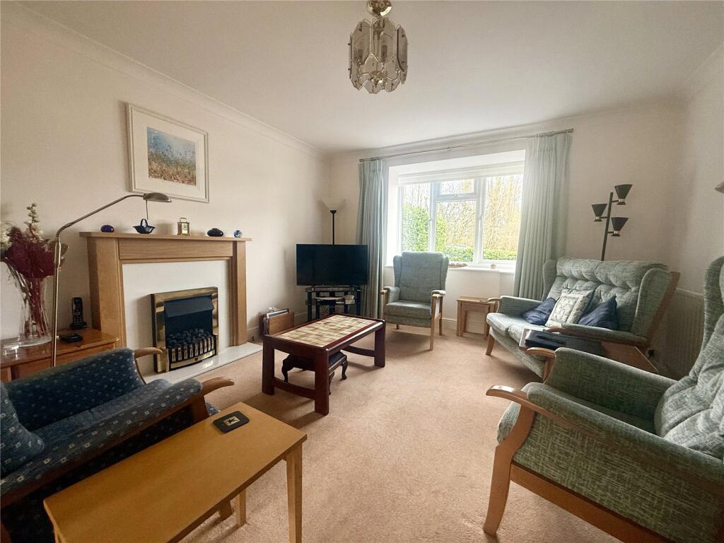 Taw Meadow Crescent, Fremington, Barnstaple, Devon, EX31 photo 2